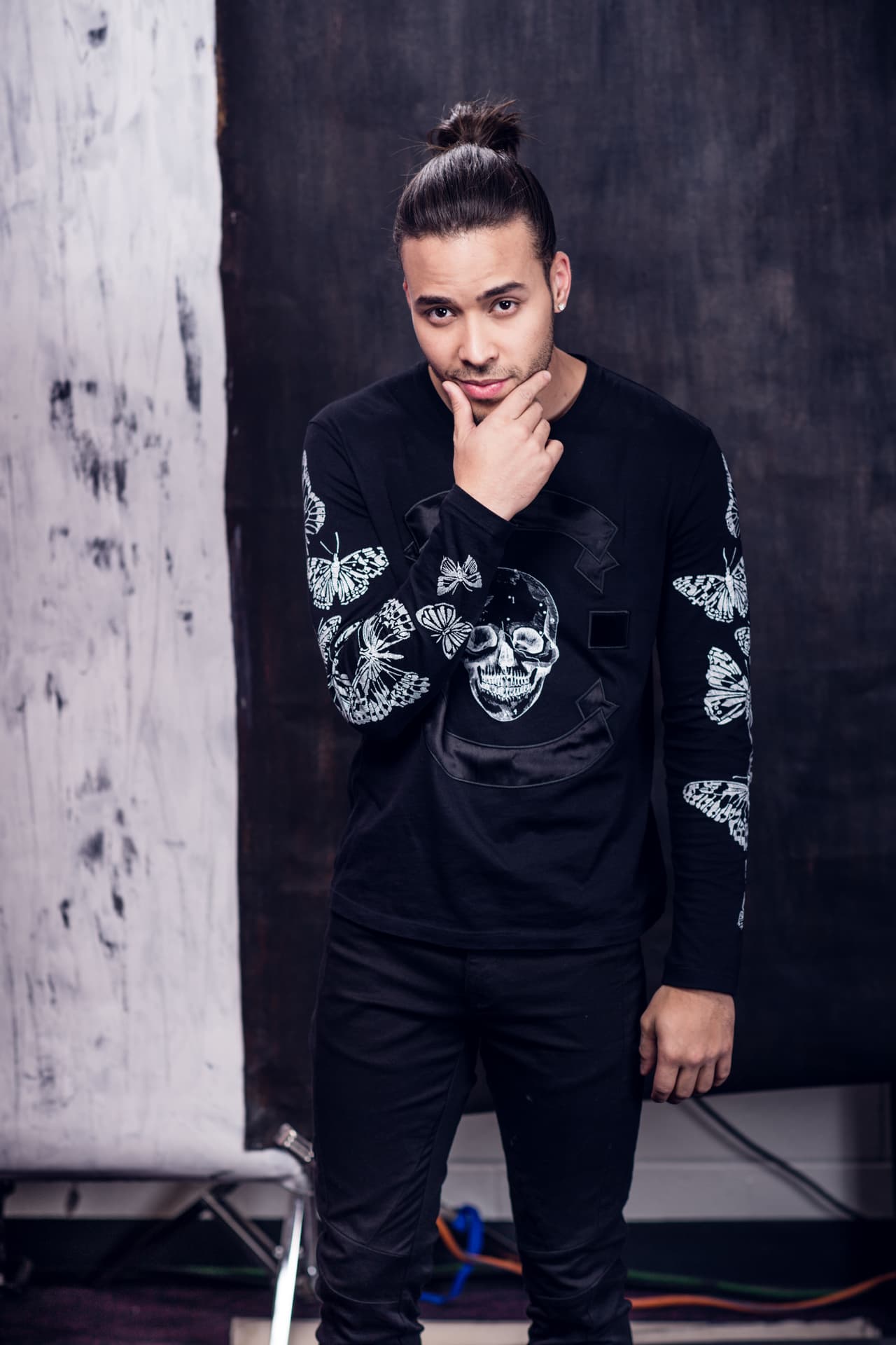 No podía dejar de posar para nuestra lente, Prince es todo un galán.