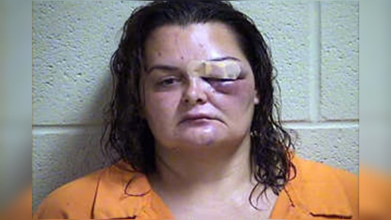 Una mujer es acusada de matar a su esposo luego de que él le pidiera el divorcio tras discutir por la comida 