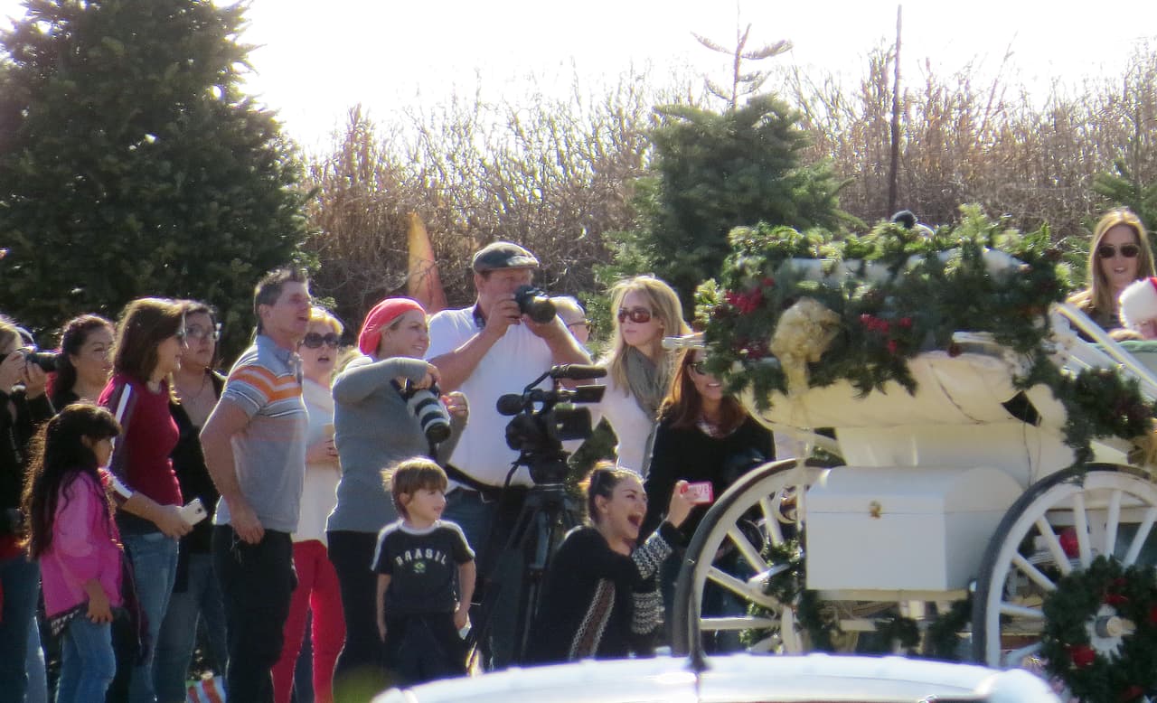 Mila Kunis no es de esas estrellas de Hollywood que se esconden tras las paredes de su residencia.