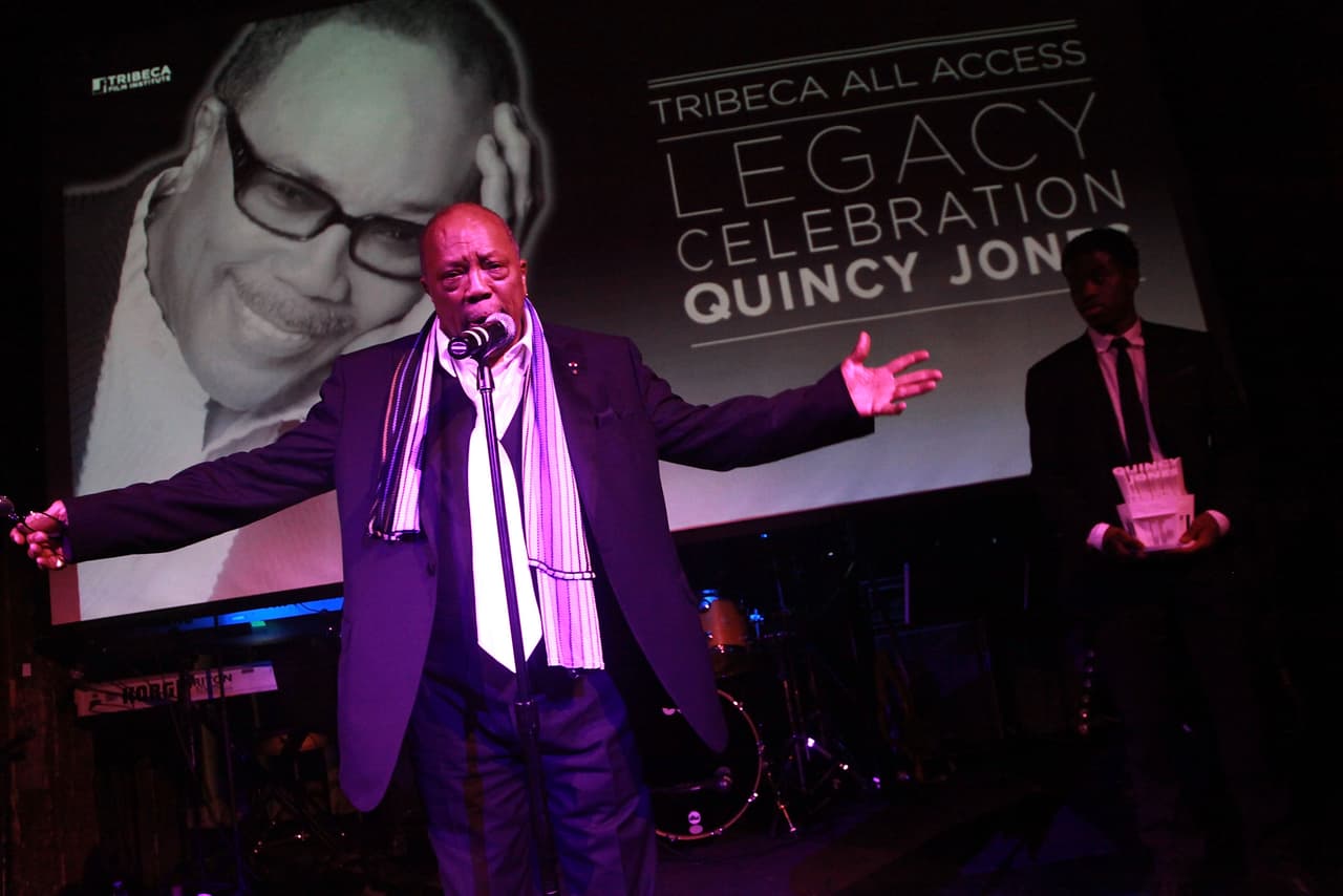 Durante su paso por la ciudad de Nueva York conoció a figuras del jazz como Thelonious Monk, Charlie Parker, Billie Holiday, Miles Davis y hasta Ray Charles, quien fue su entrañable amigo.