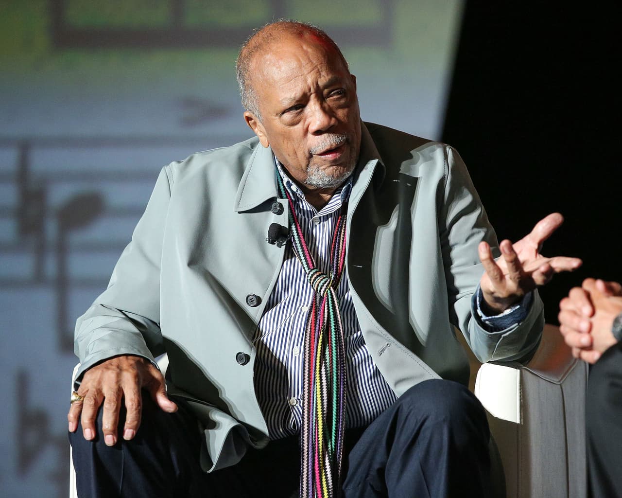 Otro de los grandes logros de Quincy fue el ejemplar trabajo como coproductor de los discos de Michael Jackson, 'Off the Wall', 'Thriller' y 'Bad', álbumes que marcaron de forma definitiva la historia del pop.