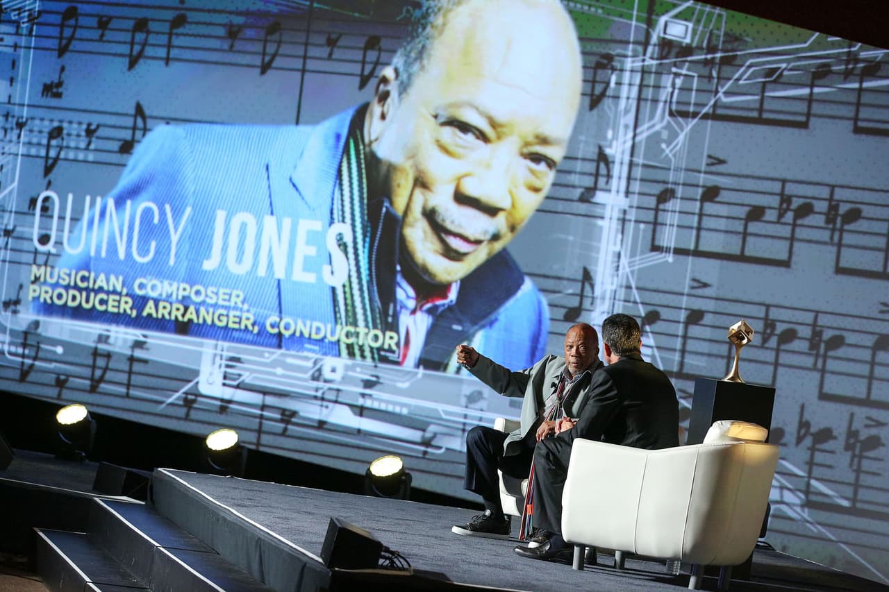 Quincy comenzó a abrirse paso en la música durante la década de los 50, cuando se trasladó a la ciudad de Nueva York para trabajar con las bandas de jazz que tocaban en los clubes de aquella época.