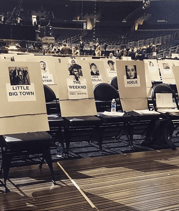 ¡Entérate de quién estará al lado de quién!