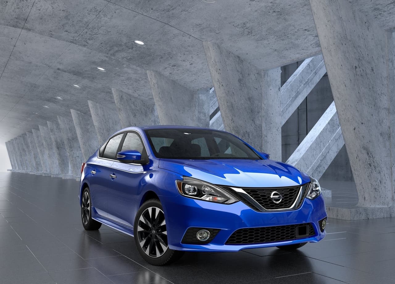<h3 class="cms-H3-H3"><b>9. Nissan Sentra</b></h3>
<br>
<br>
<b>Precio promedio tras 3 años de uso: </b>$11,859
<br>
<b>Depreciación promedio tras 3 años de uso:</b> 38.0%
<br>
<b>Diferencia de precio con modelo nuevo:</b> $7,271