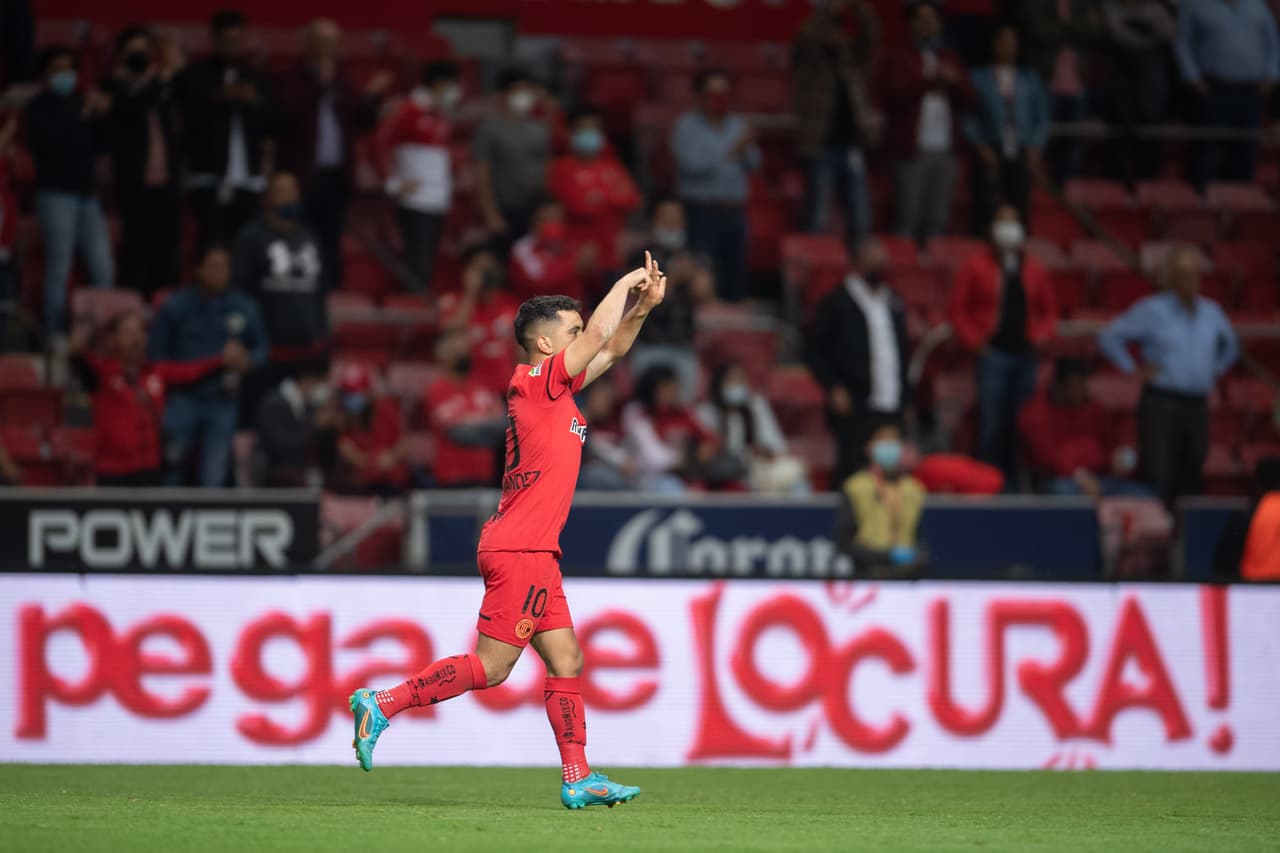 Toluca vino dos veces de atrás para rescatar el empate ante Rayados gracias a un doblete de Leo Fernández; Maxi Meza y Joel Campbell le habían dado la ventaja a los visitantes.