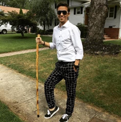 En esa misma ocasión el cantante declaró que necesitaba dinero para costear los medicamentos necesarios para contrarrestar el cáncer.