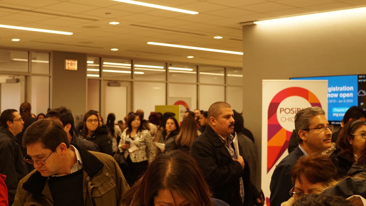 Desde las 9:00 de la mañana, cientos de personas comenzaron a llegar al evento de Posible Chicago, que tuvo lugar en la universidad de Malcolm X, ubicada en Near West Side.