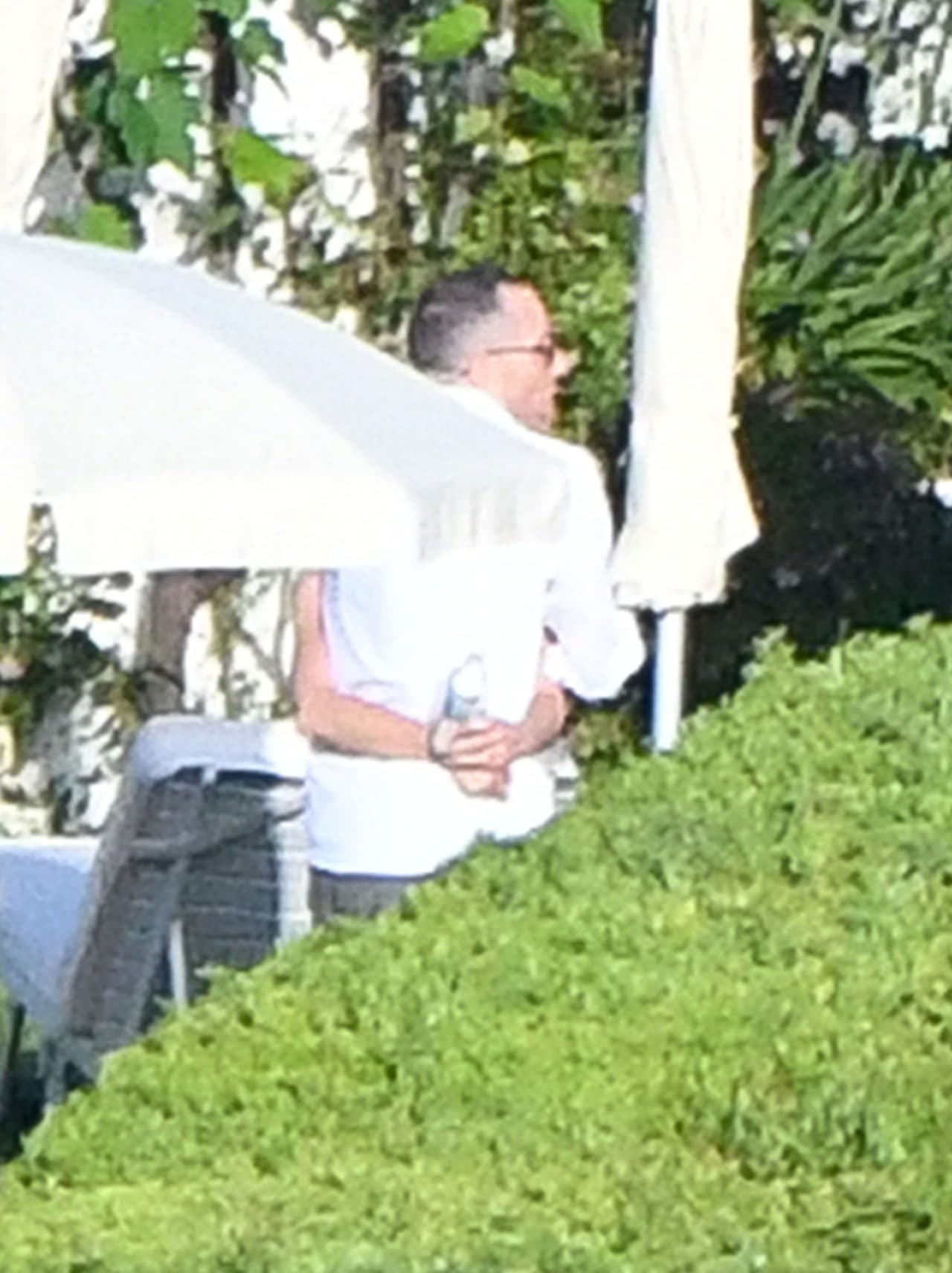 Un misterioso hombre acompañó a la actriz y se comportaron muy cariñosos.