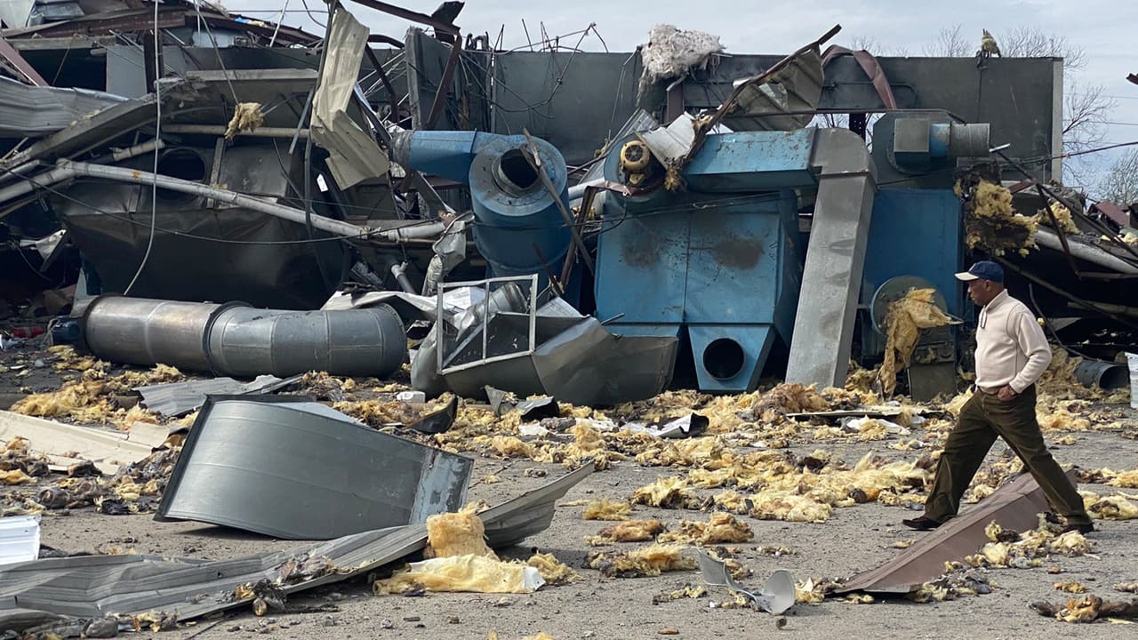 El alcalde Turner indicó que la investigación continuará hasta conocer los motivos de la explosión.