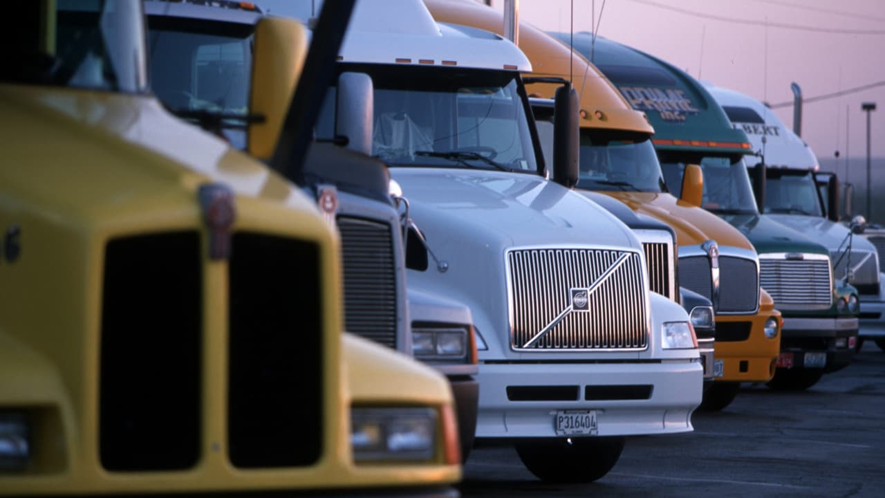 <a href="https://www.univision.com/local/houston-kxln/condena-rogel-lazaro-aguilera-mederos-110">Rogel Lázaro Aguilera Mederos</a> , el conductor de un camión que ocasionó una tragedia al perder los frenos, dejando sin vida a cuatro personas, fue sentenciado a 110 años de prisión. Choferes reaccionaron a esta noticia y afirman que este trabajo tiene muchos peligros, además, dicen que para evitar estos hechos hay algunos puntos clave: hacer una inspección de todo el vehículo, verificar que las luces y frenos funcionan correctamente y asegurar la mercancía.