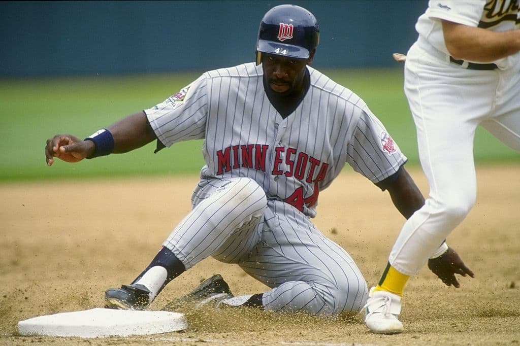 ‘Chili’ Davis | Vivió en Los Angeles desde los 10 años. Jugó en la MLB para cinco equipos: San Francisco Giants, Los Angeles Angels, Minnesota Twins, Kansas City Royals y New York Yankees. Conquistó la Serie Mundial en tres ocasiones, dos con los de New York y una con los de Minnesota.