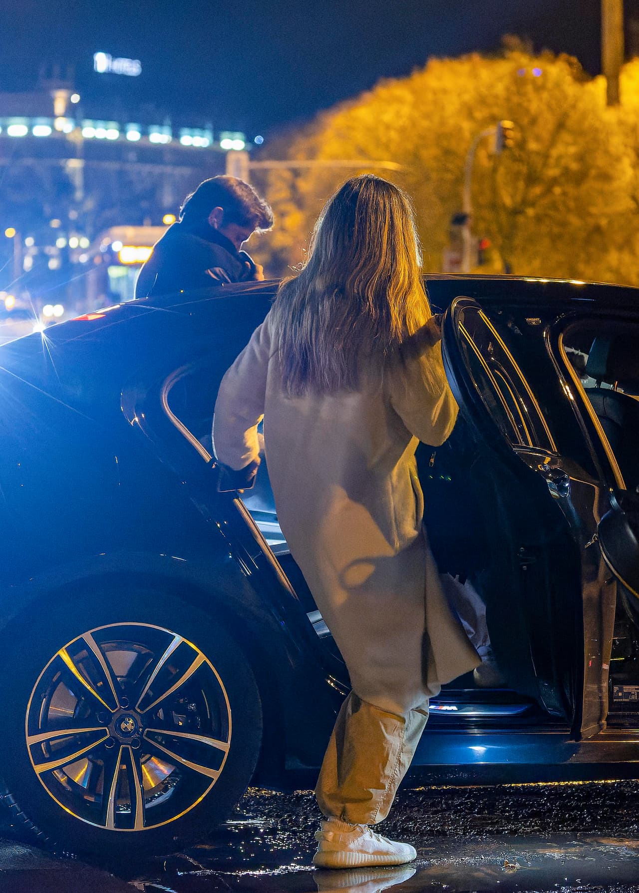 Estas fotos se suman a las que se dieron a conocer hace unos días cuando 
<b>fueron vistos visitando juntos las Bodegas Emilio Moro,</b> situadas en Pesquera de Duero en la Provincia de Valladolid. 
<br>