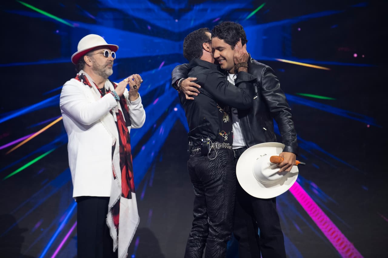 Tras su interpretación, Mijares reconoció que el hijo de Eduardo Capetillo lo hizo muy bien y no dudó en dar por hecho su triunfo.