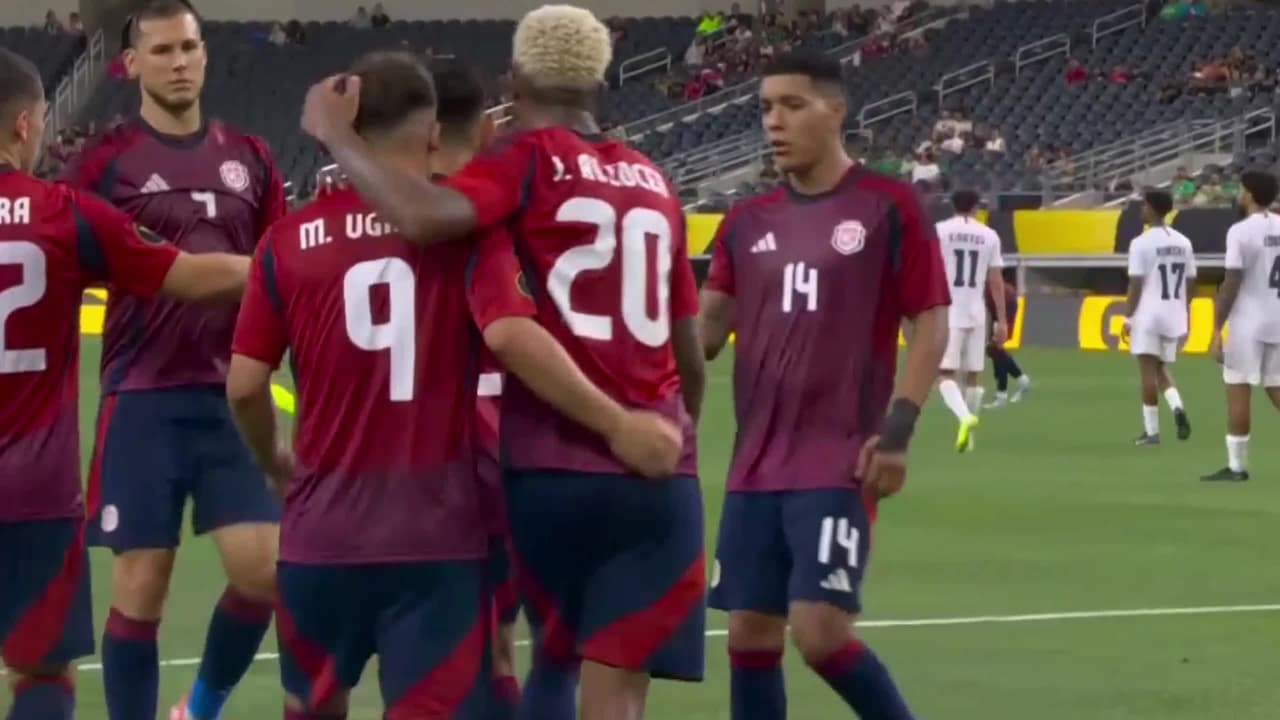 ¡Golazo de Costa Rica! Gran tiro para abrir el marcador frente a Honduras
