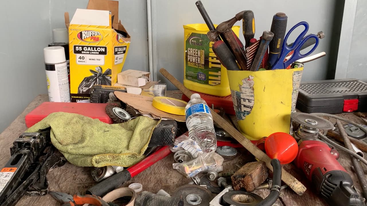 “Una falla te lleva a otra falla cuando no acudes a hacer la reparación de tu vehículo al momento en que debes de hacerlo”, expresó Castor.