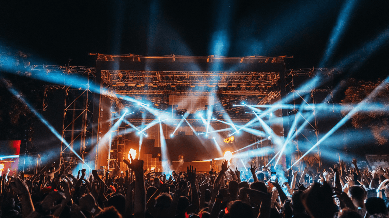 Latino Mix is hooking you up to the best tickets