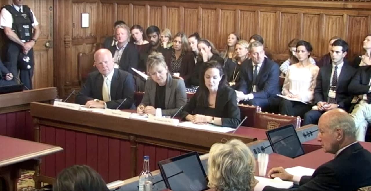 Angie estuvo acompañada por William Hague, ex Ministro de Asuntos Exteriores.