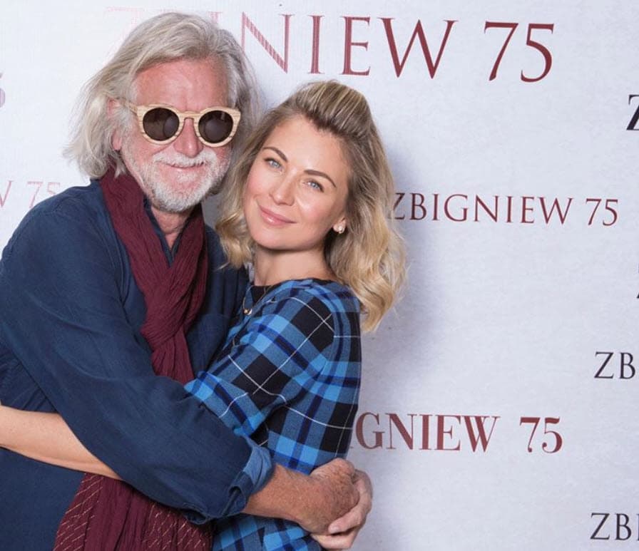 La actriz es hija de Zbigniew Paleta y Bárbara Paciorek Kowalowka, ambos de Polonia. 
<br>