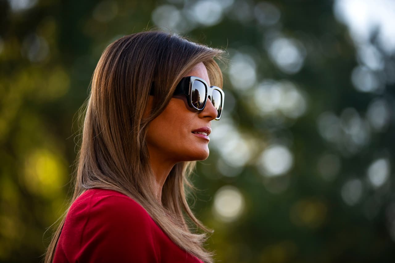 “Parece que LeBron James está trabajando para hacer cosas buenas en nombre de nuestra próxima generación y, como siempre lo ha hecho, la primera dama alienta a todos a tener un diálogo abierto sobre los problemas que enfrentan los niños hoy en día”, dijo en su momento en un comunicado.