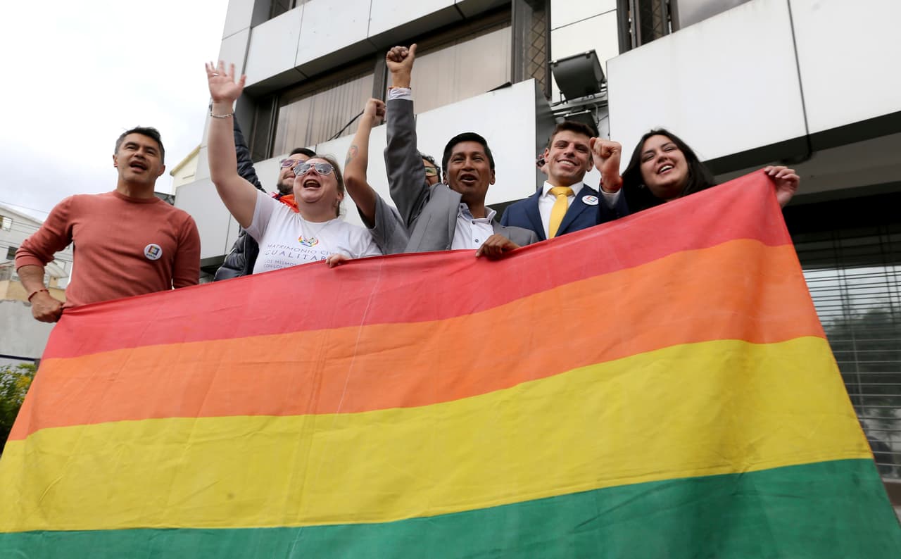 Ecuador desafía al conservadurismo y aprueba el matrimonio igualitario