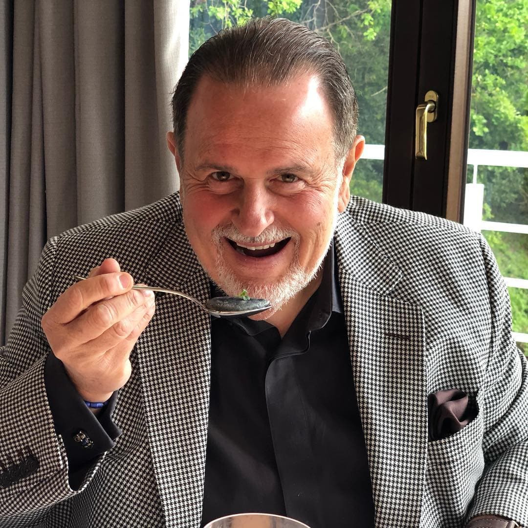 Con este poder, El Gordo estaría disfrutando sin sentimiento de culpa toda la gama de platillos en España, donde se encuentra de vacaciones.