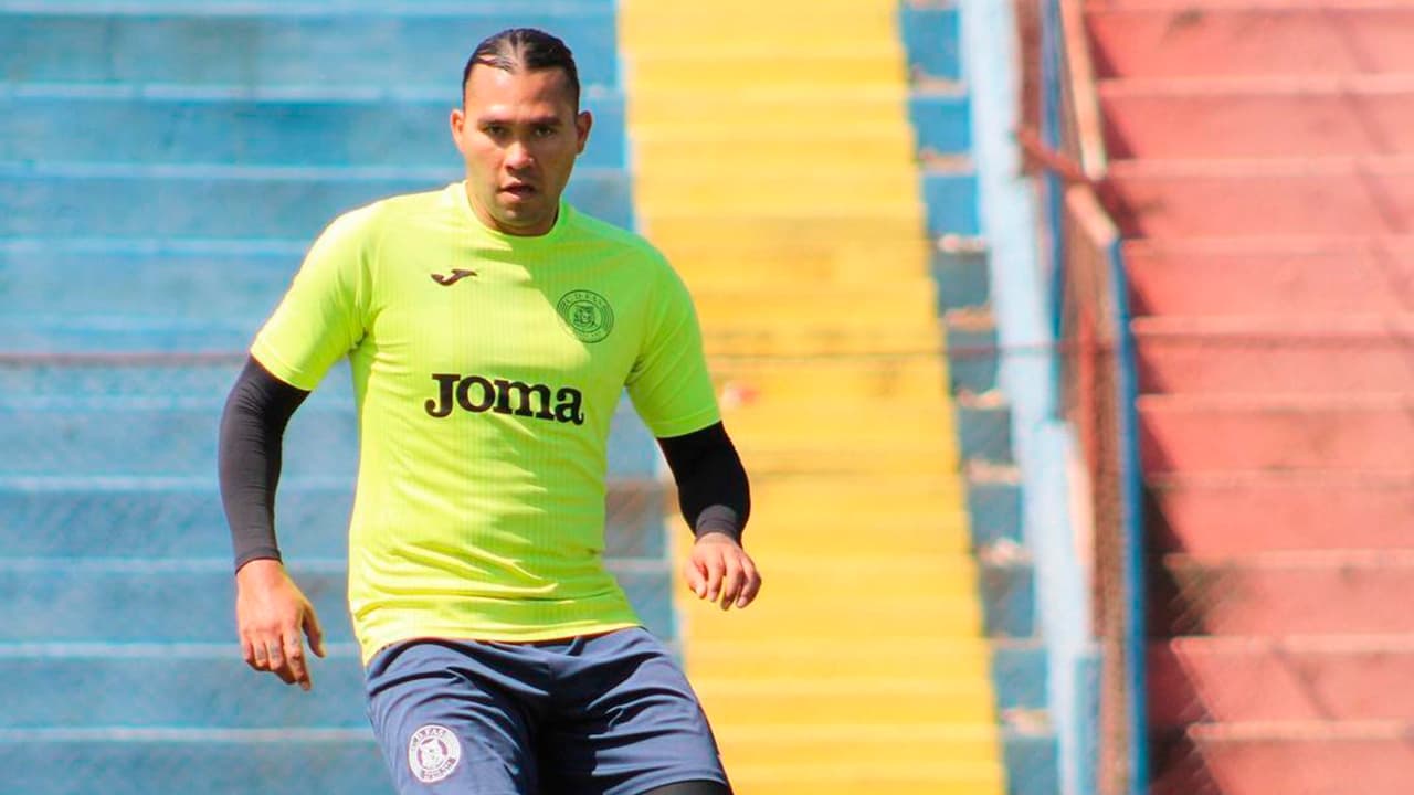 ‘Gullit’ Peña pide a la afición que esperen mucho de él