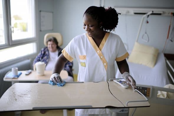 Propuesta 480. Esta propuesta de ley cual expandiría los servicios del hospital del condado de Maricopa. Esta medida busca aprobar un bono de $935 millones para financiar un nuevo y expandido sistema de hospitales del condado. Este bono será pagado con un incremento al impuesto de propiedades. El sistema Integrado de Salud de Maricopa es un hospital público financiado por los contribuyentes que además sirve para aquellos sin seguro médico o con seguro insuficiente.