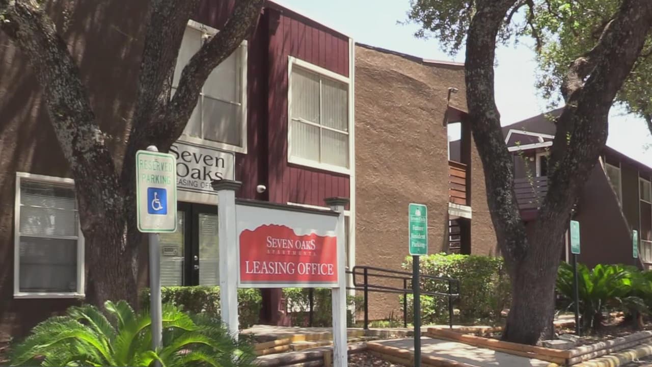 Inquilinos protestan por fallas en las instalaciones de sus apartamentos