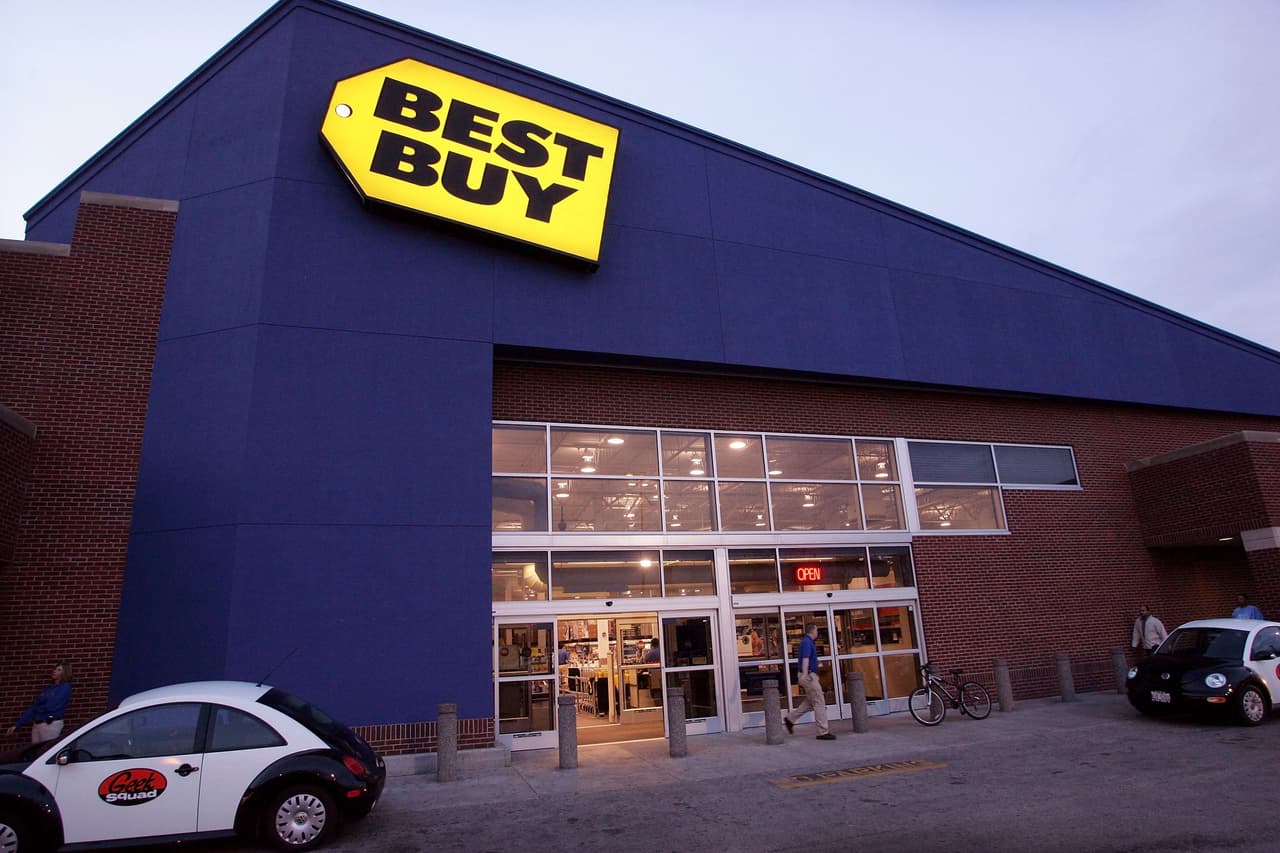 <b>Best Buy: </b>Las compras realizadas en Best Buy entre el 1 y el 17 de marzo tendrán una ventana de devolución extendida hasta el 31 de mayo de 2020, excluyendo artículos de vendedores de terceros (como teléfonos móviles y planes móviles) y electrodomésticos. Consulte la
<b><a href="https://www.bestbuy.com/site/help-topics/return-exchange-policy/pcmcat260800050014.c?id=pcmcat260800050014&irclickid=1%3AUVNAU3AxyOUbO0EkzjZTwgUki21RW%3As0WNSo0&irgwc=1&ref=198&loc=1%3AUVNAU3AxyOUbO0EkzjZTwgUki21RW%3As0WNSo0&acampID=614286&mpid=50053" target="_blank">política de devolución actualizada de Best Buy</a></b>.