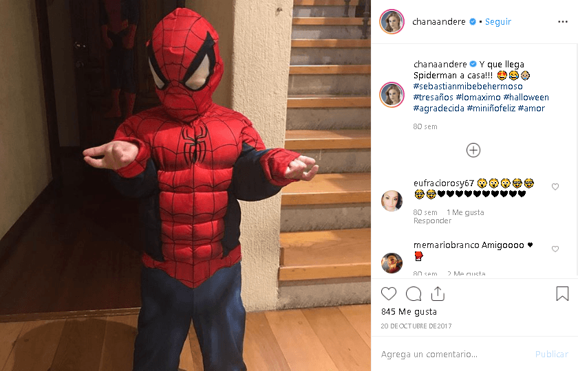 Chantal Andere publica fotos antiguas de sus hijos para proteger su identidad. En esta, que es más reciente, la actriz sí lo presumió porque su rostro está oculto.
