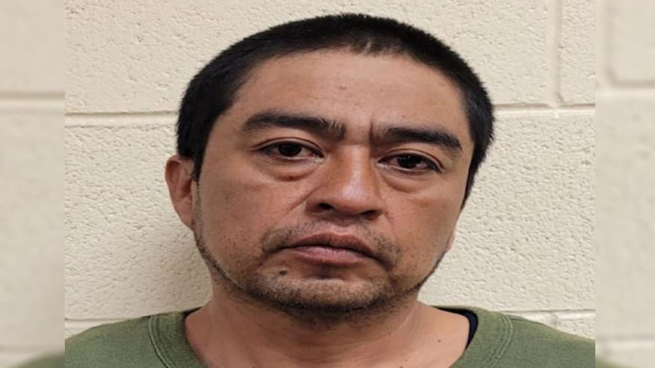 Cerca de la línea estatal entre Arizona y New Mexico los agentes de la estación Douglas arrestaron a Jorge Pérez Morales y otros nueve migrantes. En 2002, el ciudadano mexicano fue sentenciado a 18 años de prisión luego de una condena por homicidio involuntario en primer grado en New York City.