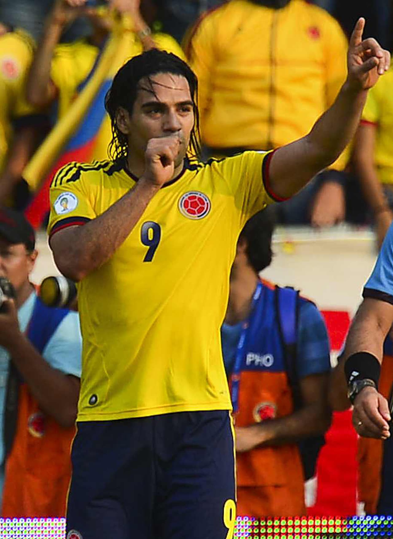 Es por eso que todas las madres, tanto las de los jugadores como las de los hijos de ellos, son una motivación especial para quienes brillan en las canchas de fútbol.