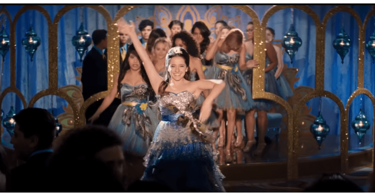 Su gran debut en Hollywood llegó en el 2015, de la mano de grandes artistas como Reese Witherspoon, Sofía Vergara y Joaquín Cosío.