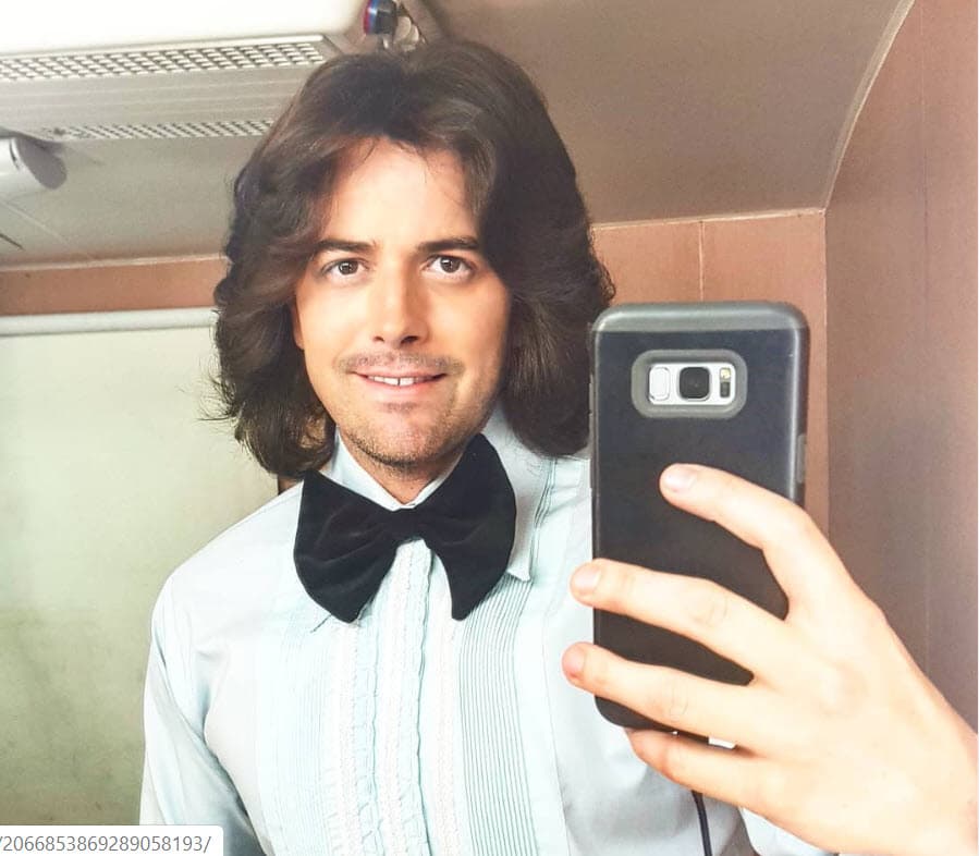 A lo que hizo referencia la 
<b><a href="https://www.univision.com/famosos/andale-frida-sofia-recibe-la-sorpresa-de-su-vida-minutos-antes-de-su-debut-artistico-video" target="_blank">intérprete de 'Ándale'</a></b> fue al triángulo amoroso que hizo que Pasquel y Pinal se distanciaran por varios años. El hombre en cuestión fue Fernando Frade, quien estuvo casado con la matriarca de la dinastía por 9 años. En la bioserie 
<b><a href="https://www.univision.com/shows/silvia-pinal-frente-a-ti" target="_blank">Silvia Pinal, Frente a Ti, </a></b>Frade fue interpretado por Mane del Parra (foto).