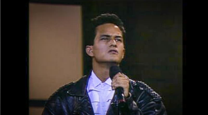 A manera de homenaje su hijo, Juan Pablo Manzanero, interpretó un compendio de algunas de sus canciones más representativas como 'El ciego', 'Esta tarde vi llover' y 'Somos novios'.