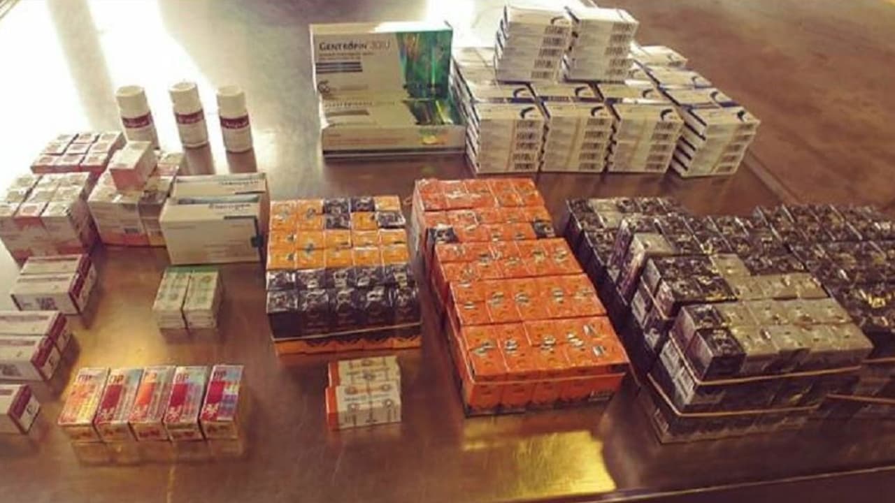 En los decomisos del puente internacional de Hidalgo/Pharr /Anzalduas reportados el 29 de enero, los agentes también hallaron 30 cajas de esteroides.
<br>