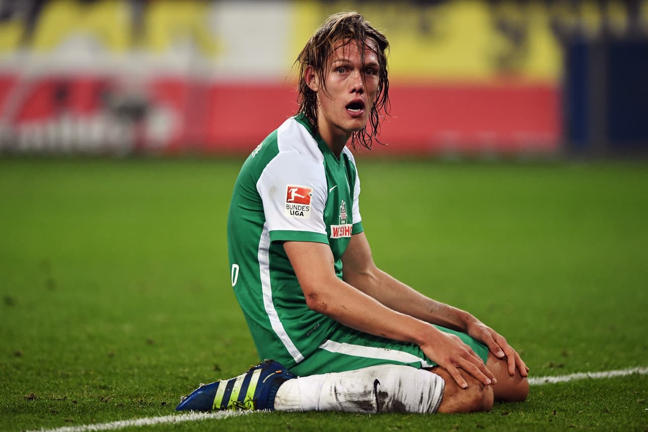 El Werder Bremen cae en Hamburgo y sigue rumbo al descenso en Alemania 