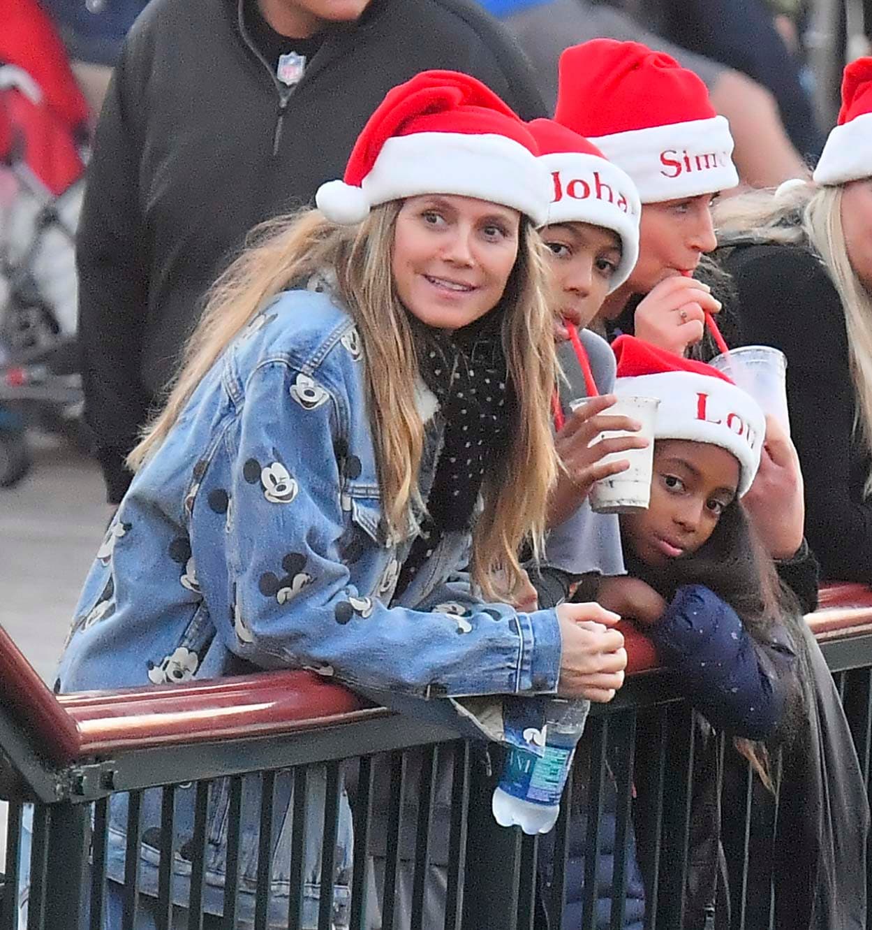 Heidi fue con los tres hijos que tuvo con el cantante Seal, también los acompañó su cuñado, el hermano gemelo de Tom, quien es vocalista de la agrupación Tokio Hotel.