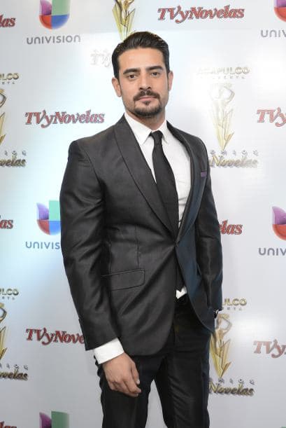 Esta historia le dio la nominación para los Premios TVyNovelas 2014 por Mejor actor juvenil.
