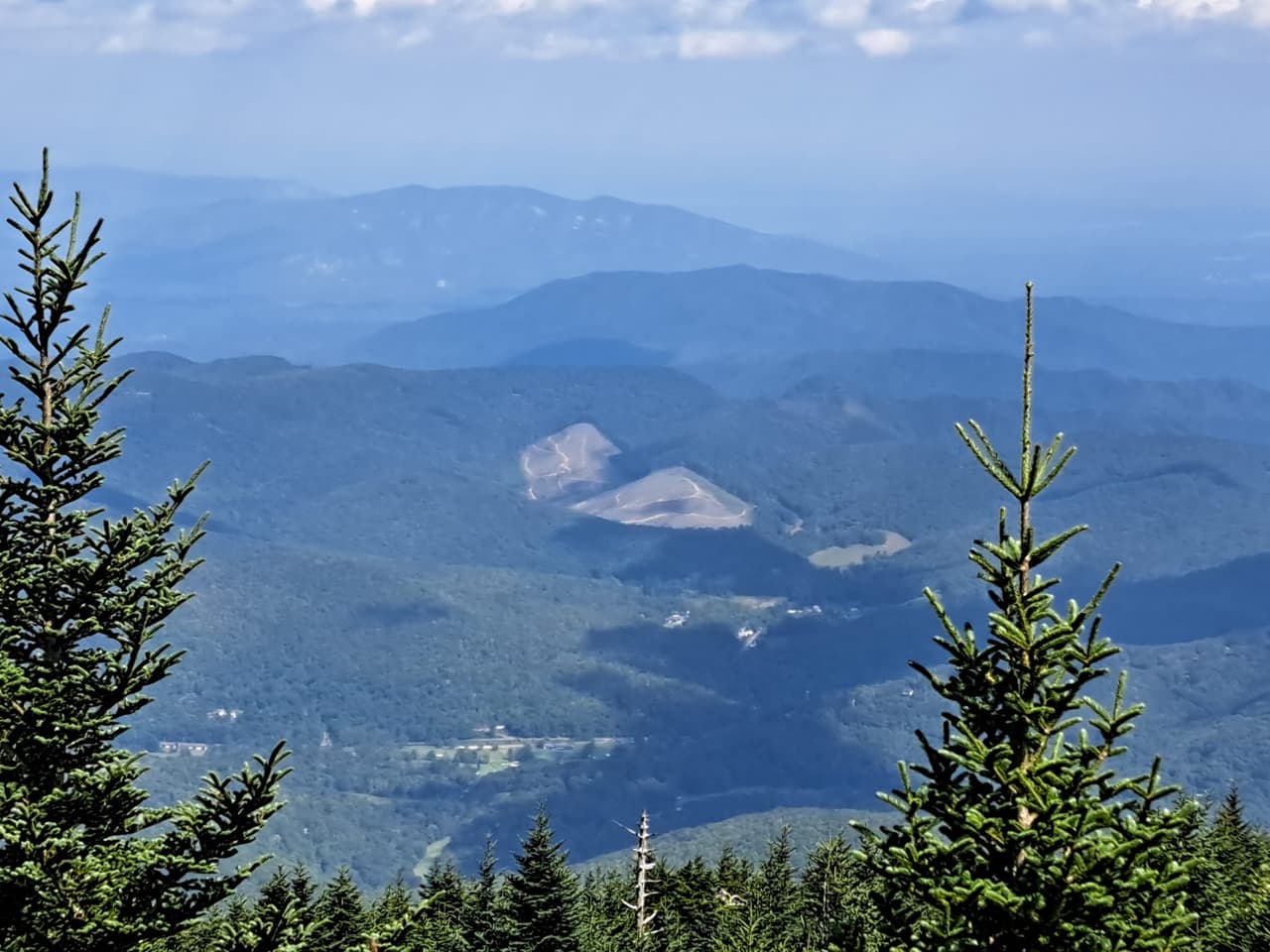 Si necesitas coordenadas del GPS para llegar, haz clic 
<b><a href="https://maps.app.goo.gl/vPG9YDyLejEbWFuf6">aquí</a></b>.