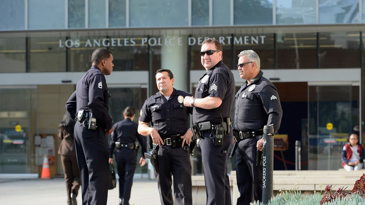 Amenaza de pandillas pone en alerta máxima a policías de Los Ángeles