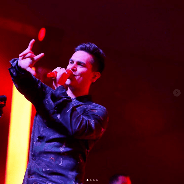 Régulo nació con una herencia artística al ser descenciente de una familia que ya se dedicaba a la música.