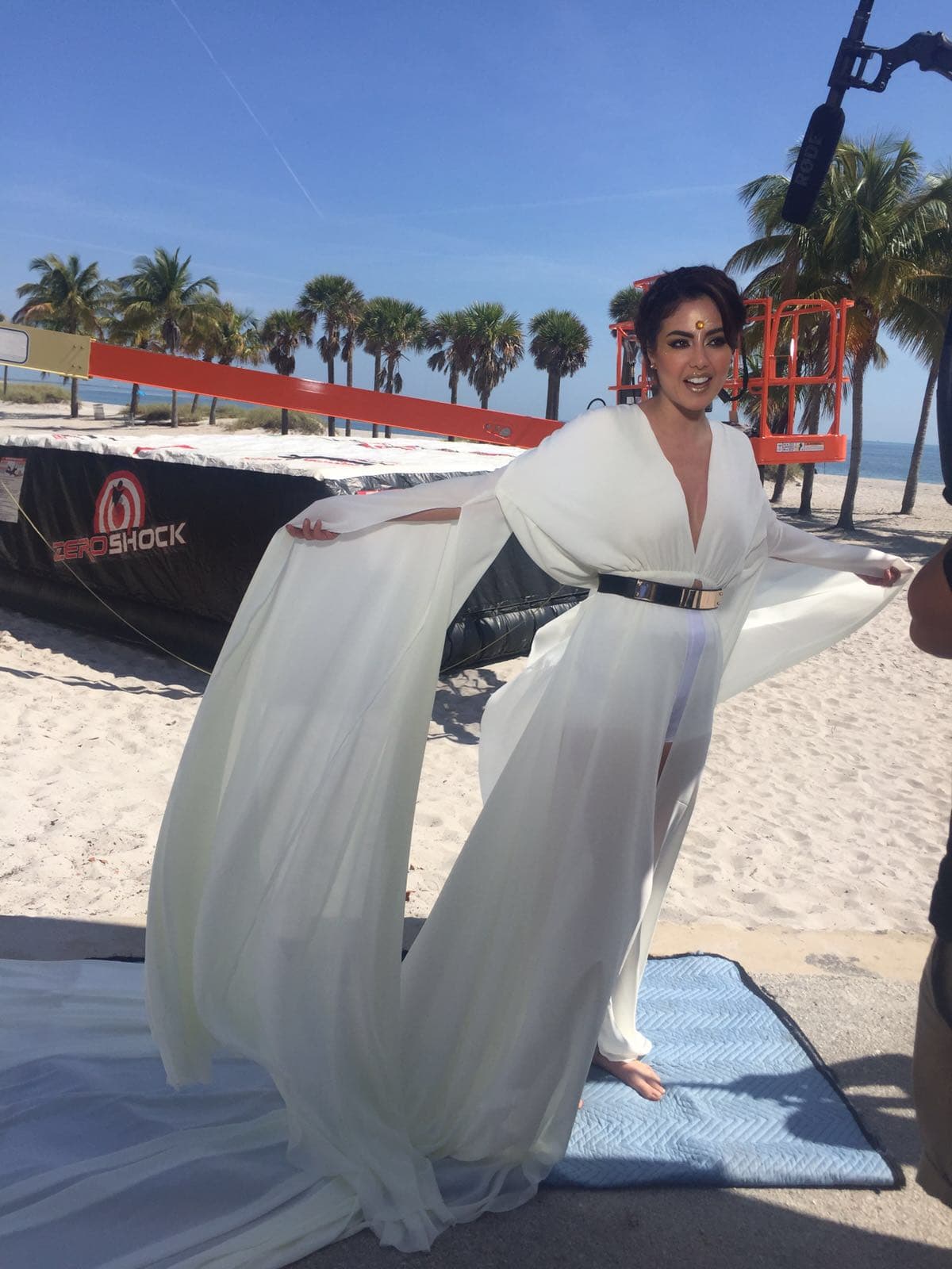 Disfruta las mejores fotos detrás de cámara del difícil reto que enfrentaron las bellas a 20 pies de altura.