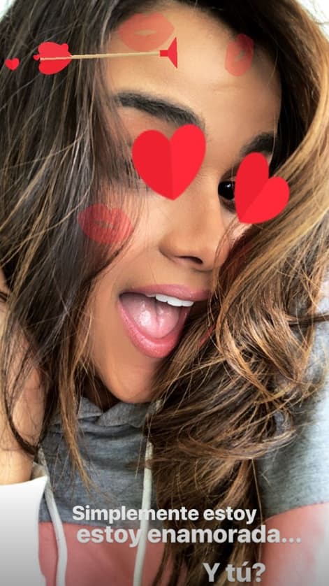 También compartió esta imagen en sus historias. ¿Estará enamorada de Alaska o de alguien más?