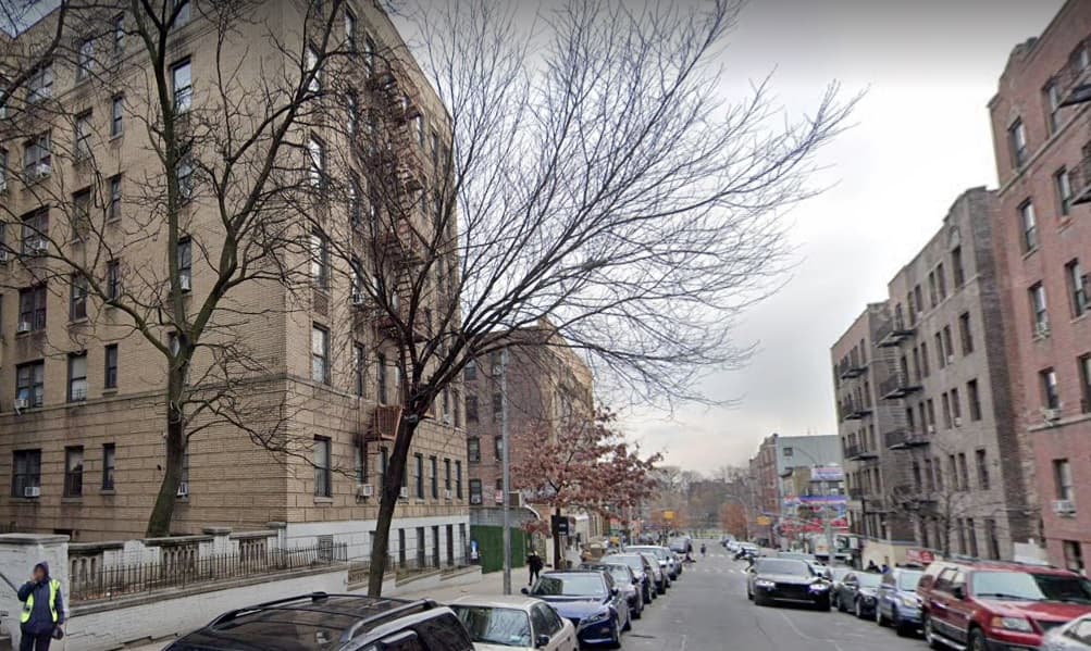 Mujer es asesinada de una puñalada en el Bronx; indagan caso como violencia doméstica