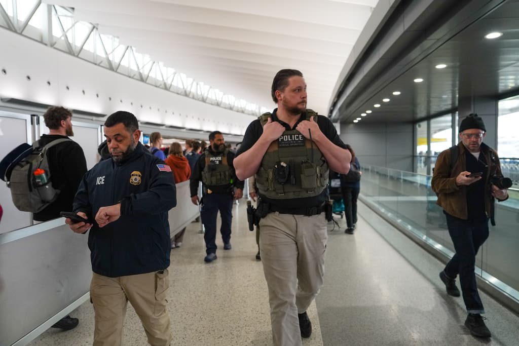 En los próximos días podría notarse el impacto de la colaboración de los agentes de ICE con los de TSA, a fin de que los pasajeros tengan una experiencia placentera.