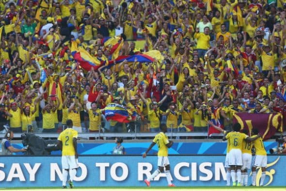 "No hemos vuelto a tener a alguien como él", comentó un colombiano que lucía una peluca del "Pibe" y que se identificó solo como Pedro.