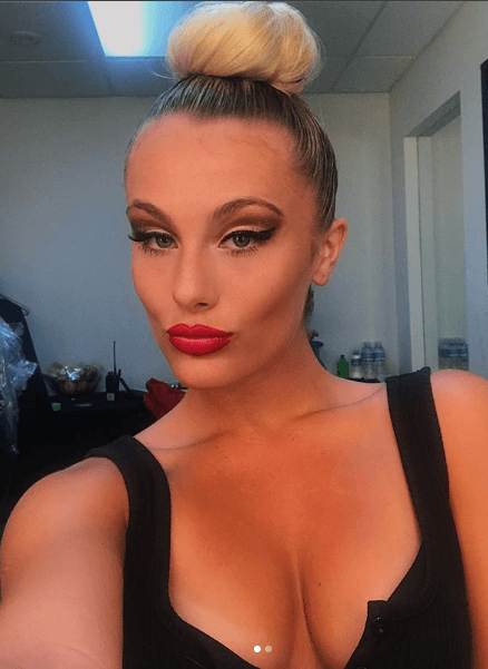 Aún está por saberse si Mollie Gould es la nueva pareja sentimental de Luis Miguel o solo una buena amiga que se alegra por su éxito.