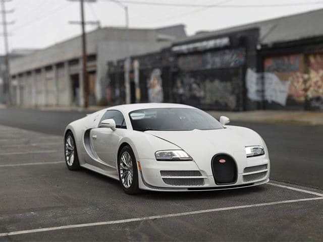 Se subasta el último Bugatti Veyron Super Sport