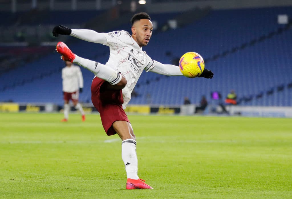 Arsenal se impuso con la mínima ante Brighton con el gol por parte de Lacasex en la segunda mitad del encuentro y suman tres unidades más en la tabla de la Premier League.